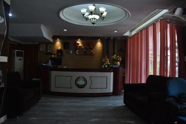 Hotel Sambit Palace Бхубанешвар Екстер'єр фото