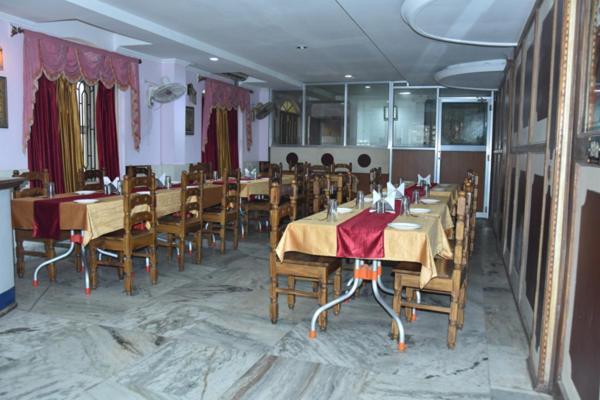 Hotel Sambit Palace Бхубанешвар Екстер'єр фото